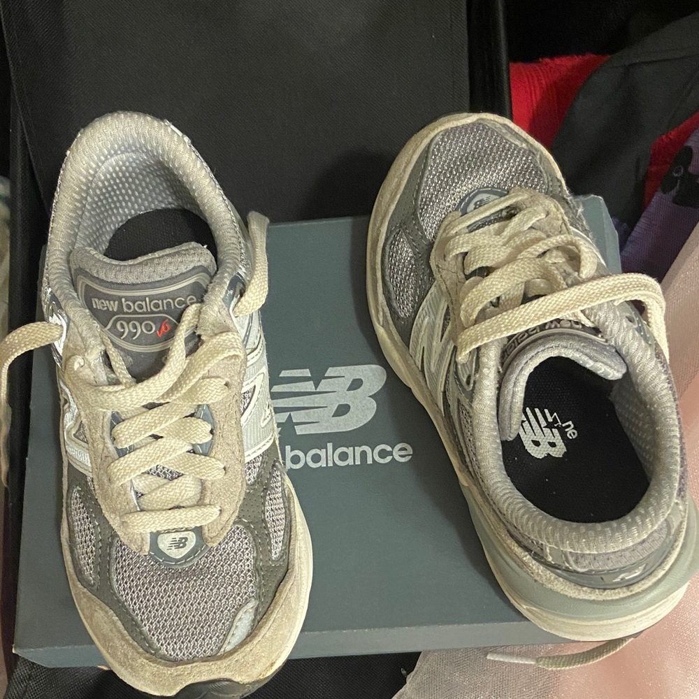 New Balance Kids' Gray and Cream Sneakers